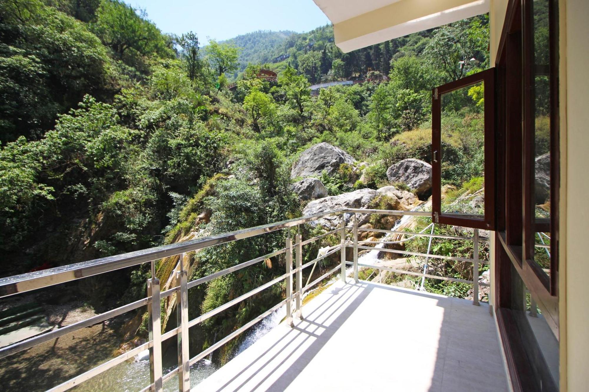 Hotel O Kempty Lake Adventure Resort Mussoorie Buitenkant foto